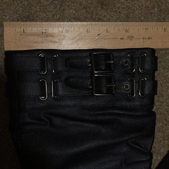 Boots - Picture 6 of 6